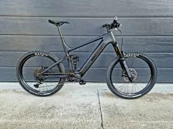 Hohe Acht Bikes HOHEACHT BESTA Monto Gr.XL/52 Cm E-MTB Fully 160mm Shimano EP8 625 Wh Nebelkrähe