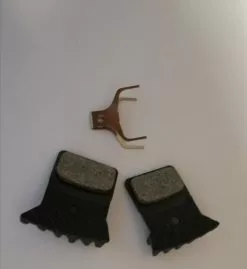 Shimano Scheibenbremsbelag L03A Resin Mit Kühlrippen 1 Paar Lose