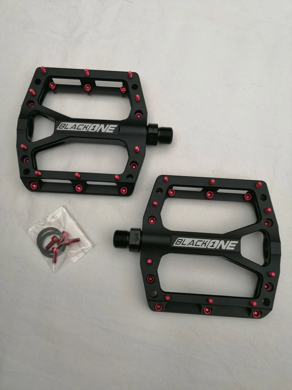 Reverse Black ONE Pedal Black-red 1 Reverse Black ONE Pedal Black-red