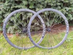 Cadex 36 Disc Carbon Tubeless Laufradsatz
