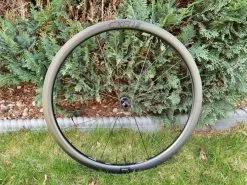 Giant CXR 1 Disc Carbon Tubeless Laufrad Vorn