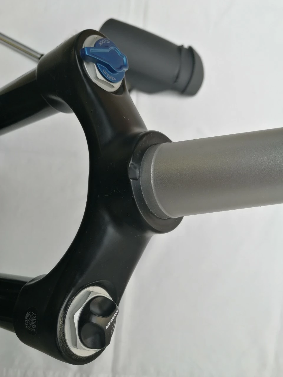 Sr-suntour SR Suntour Raidon34RLOR Federgabel Boost 29 Zoll 15x 110 3 Sr-suntour SR Suntour Raidon34RLOR Federgabel Boost 29 Zoll 15x 110 – Bild 3