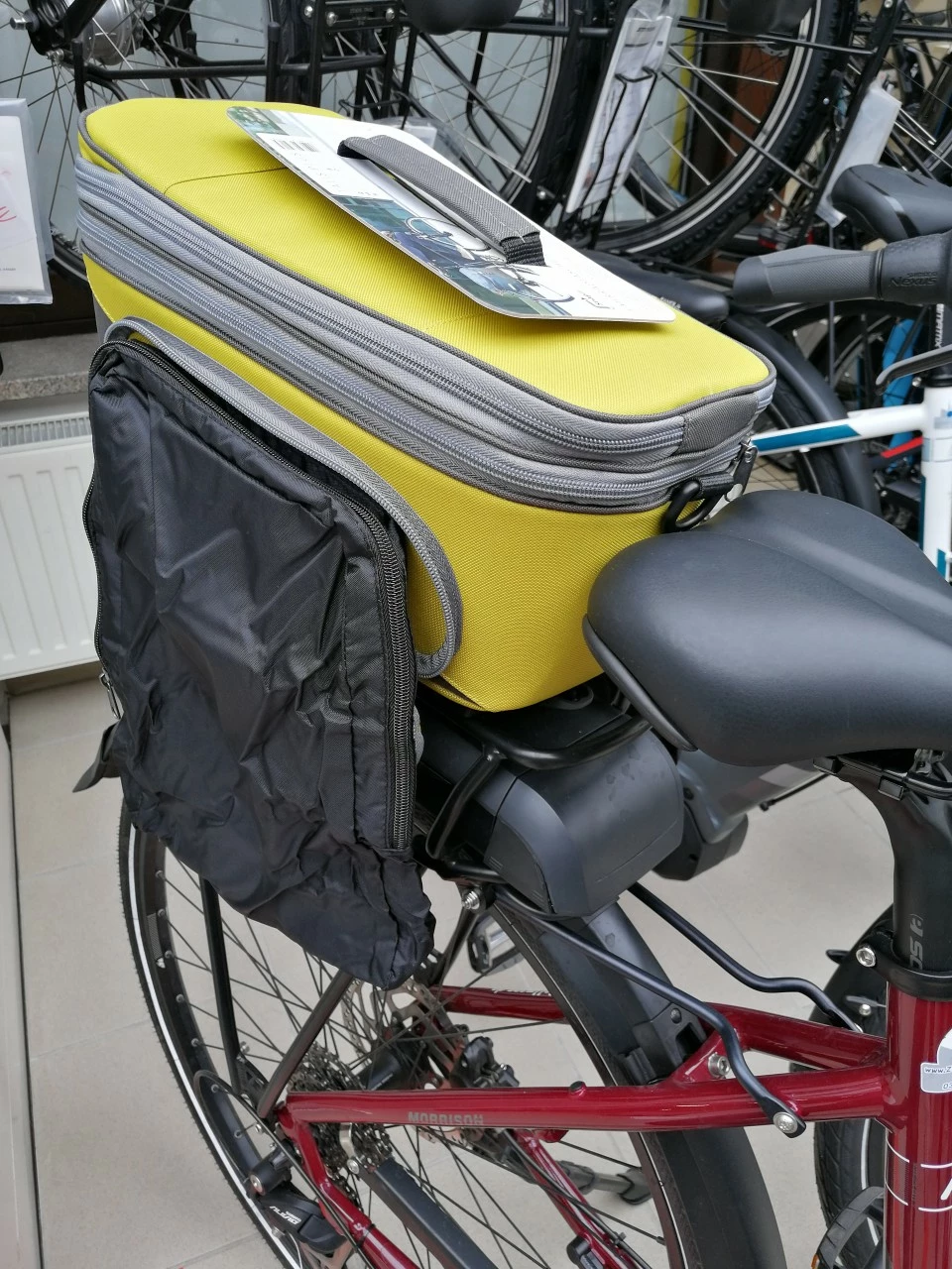 Racktime Gepäckträgertasche Talis Plus Trunk Bag Carbon Schwarz / Stone Grau 5 Racktime Gepäckträgertasche Talis Plus Trunk Bag Carbon Schwarz / Stone Grau – Bild 5